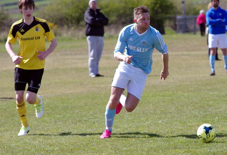 Vikings win at Jesse Road to march to the top of table